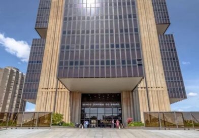 Selic recua pela quarta vez consecutiva e atinge menor nível desde 2025 Selic recua pela quarta vez consecutiva e atinge menor nível desde 2025